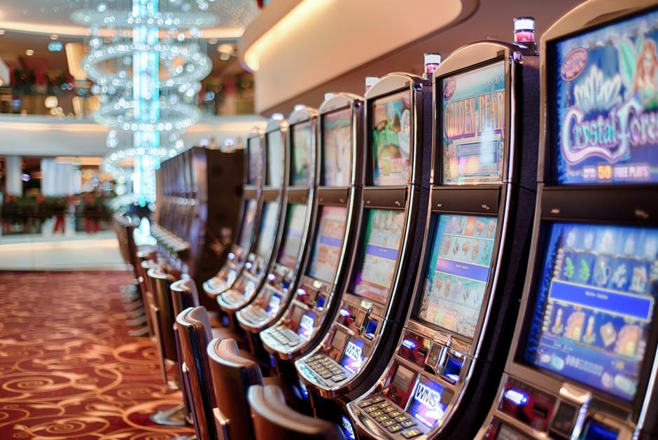 Die Angebote in den Automatenbereichen der Casinos sind groß, können aber nicht mit der Spielauswahl in Online Casinos mithalten.